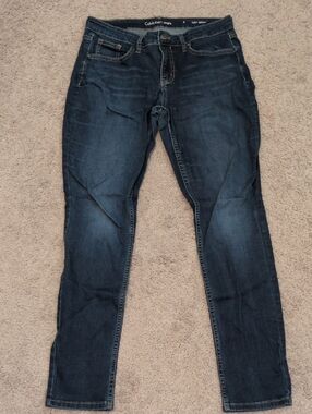 Calvin Klein Women’s Dark Wash Curvy Skinny Jeans